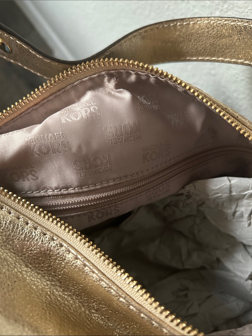 Michael Kors Rose Gold Metallic Hobo Shoulder Bag - Picture 3 of 4